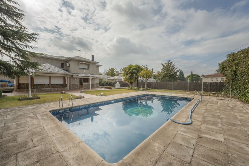 Best Pool Safety Contractors in Atlanta, GA